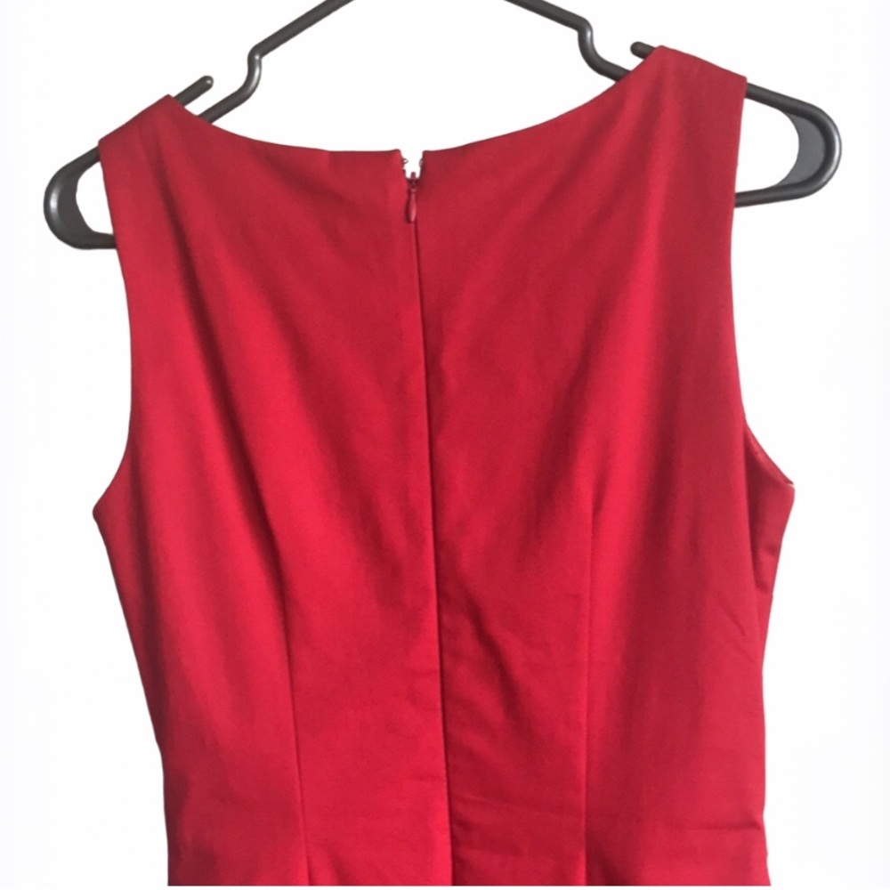 LE CHATEAU Red Lined Midi Sleeveless Formal Dress - Picture 2 of 6